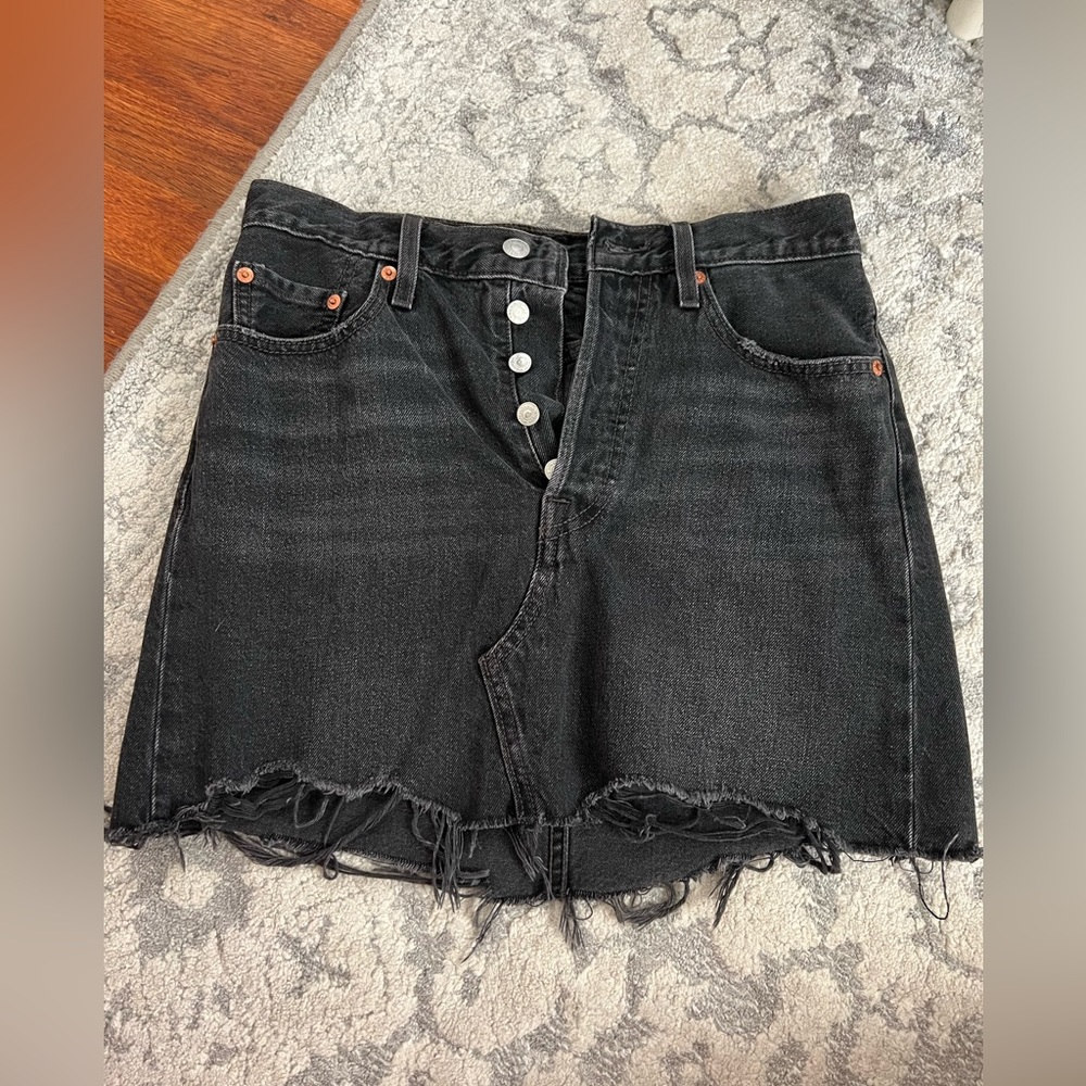 Levi’s skirt